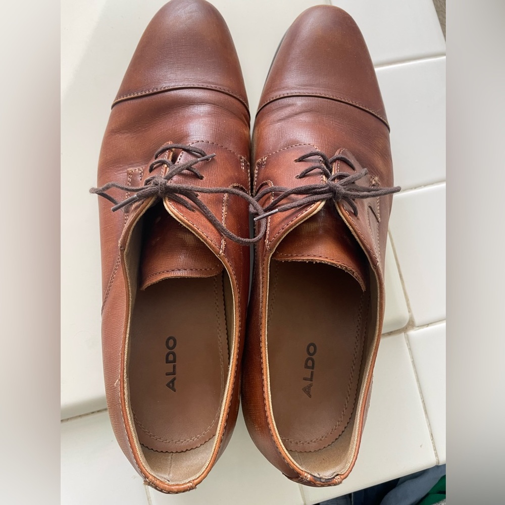 Men’s brown Aldo shoe, size 12